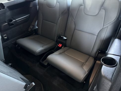 Certified 2023 Volvo XC90 T8 Ultimate AWD/4WD image 19