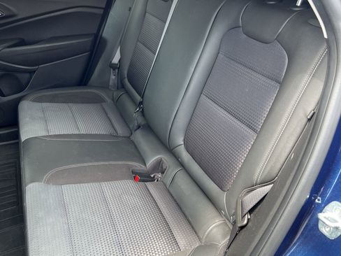 Used 2024 Chevrolet Trax LT w/ Driver Confidence Package FWD image 23