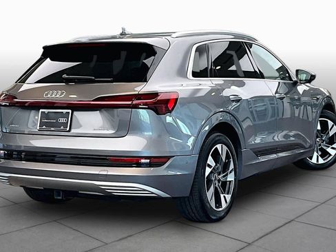 Used 2023 Audi e-tron Premium Plus w/ Premium Plus Package AWD/4WD image 12