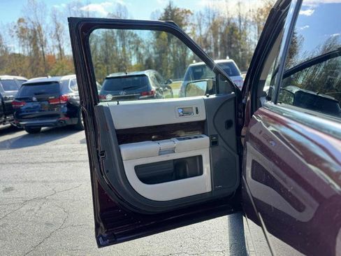 Used 2011 Ford Flex SEL w/ Rapid Spec Order Code image 9