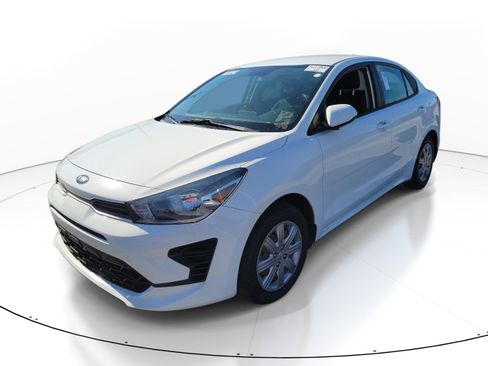 Used 2021 Kia Rio LX FWD image 3