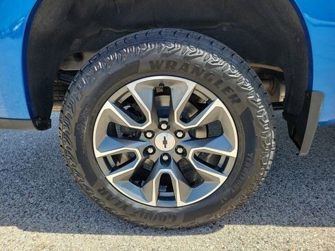 Used 2022 Chevrolet Silverado 1500 RST AWD/4WD image 5