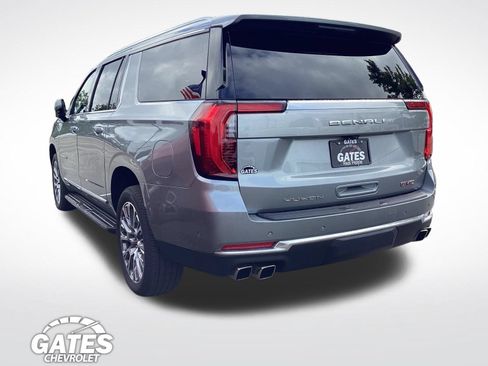 Used 2025 GMC Yukon XL Denali AWD/4WD image 6