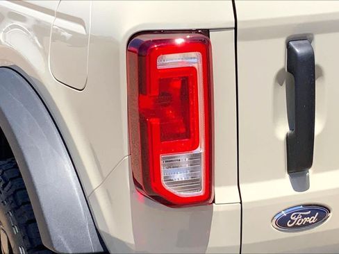 Certified 2025 Ford Bronco Big Bend w/ Black Appearance Package AWD/4WD image 29