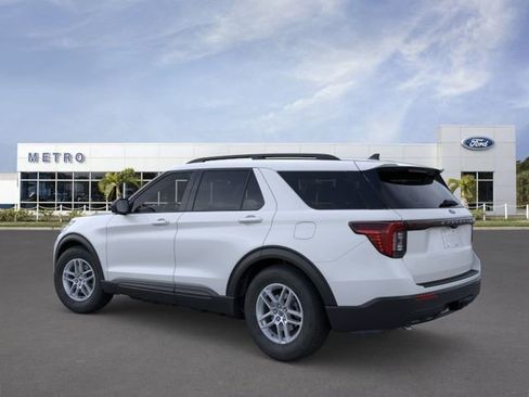 New 2026 Ford Explorer Active RWD image 4