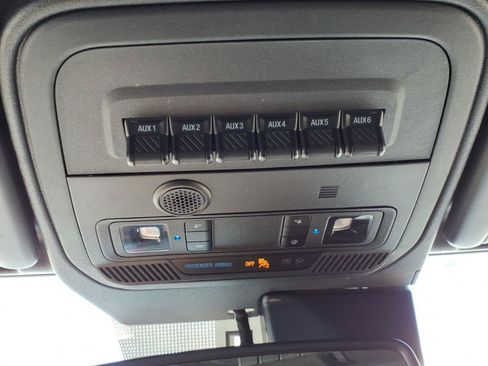 Used 2023 Ford Bronco Outer Banks w/ Sasquatch Package AWD/4WD image 17