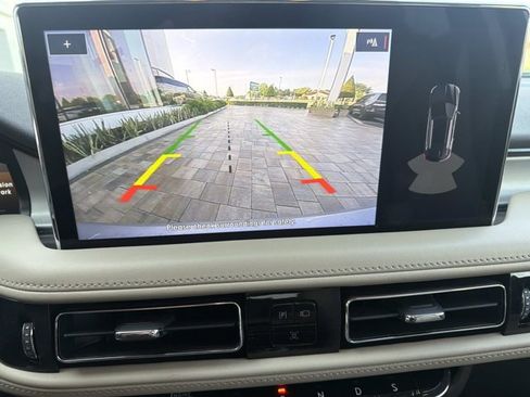 Certified 2022 Lincoln Nautilus FWD w/ Premium Package image 34