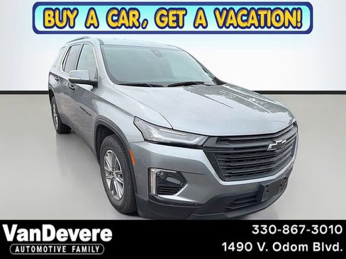 Used 2023 Chevrolet Traverse LT AWD/4WD image 1