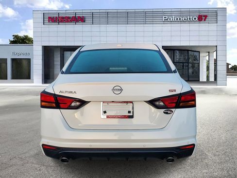 Used 2025 Nissan Altima 2.5 SR w/ SR Premium Package image 4
