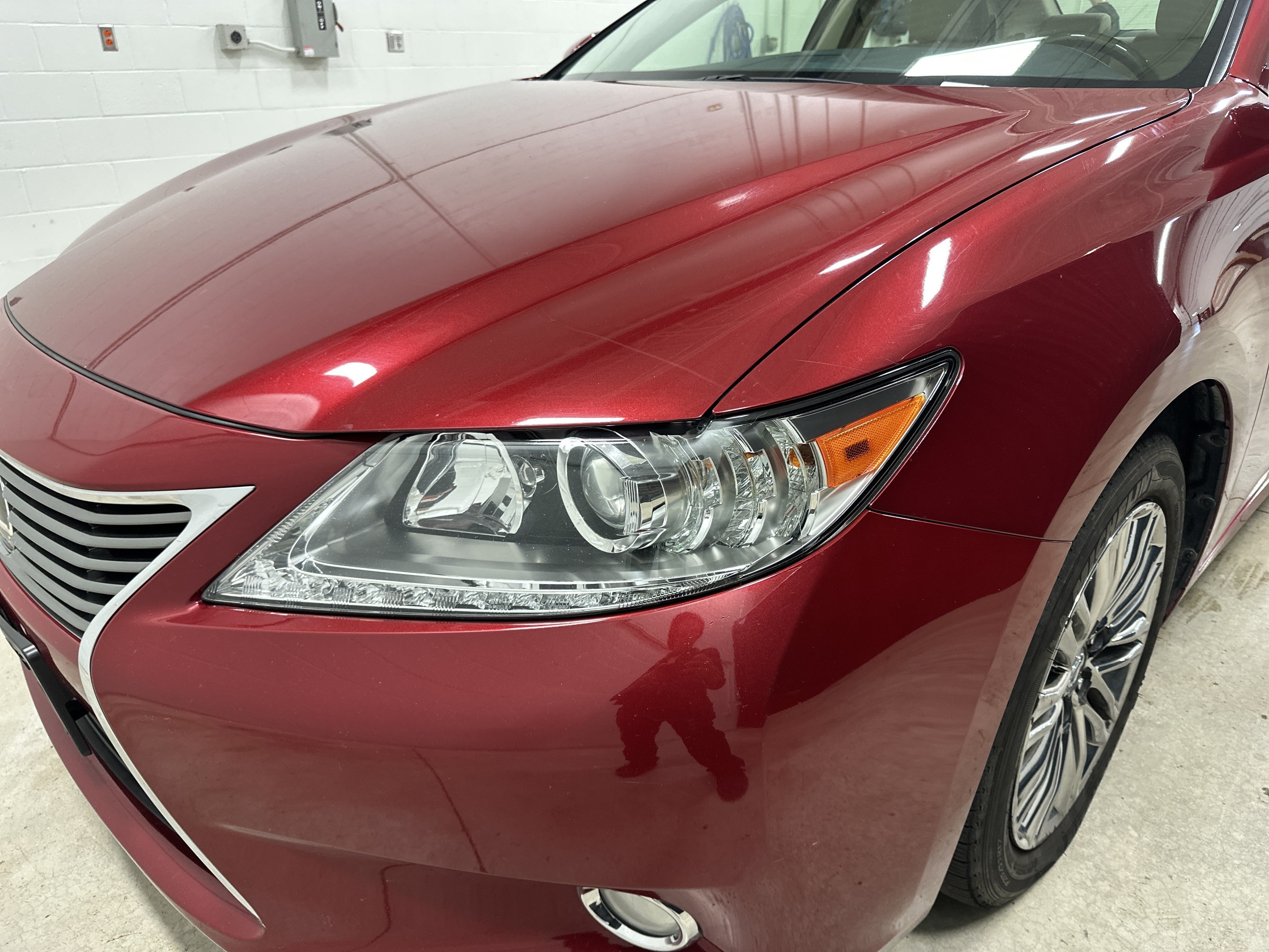 Used 2015 Lexus ES 350 w/ Premium Package FWD image 6