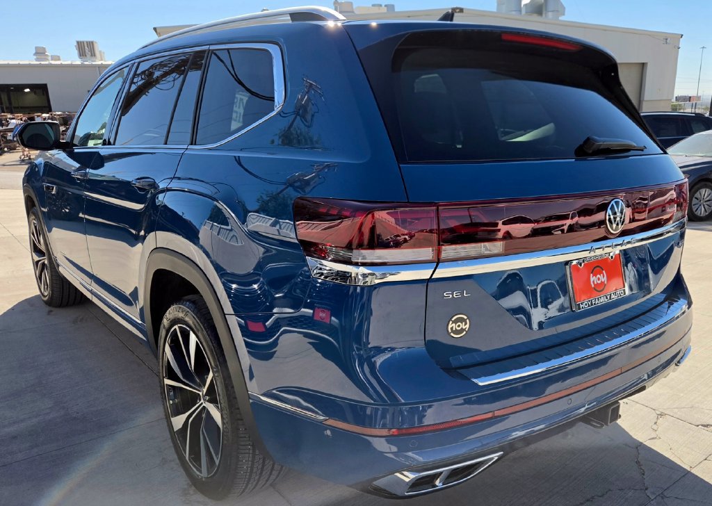 Certified 2025 Volkswagen Atlas SEL Premium R-Line AWD/4WD image 9