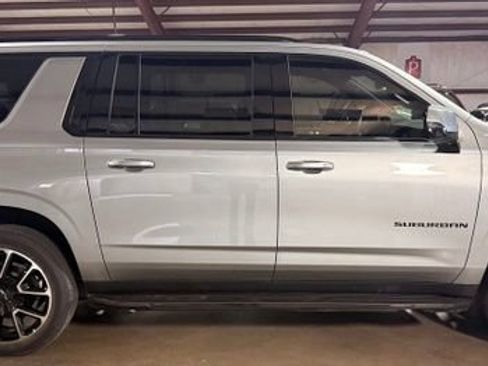 Used 2023 Chevrolet Suburban RST w/ Sport Performance Package AWD/4WD image 2