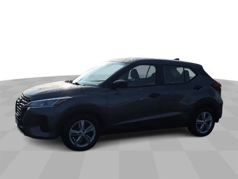 Used 2023 Nissan Kicks S image 5