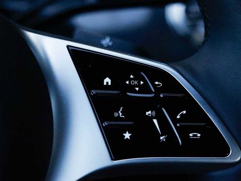 New 2026 Mercedes-Benz C 300 4MATIC Sedan image 23