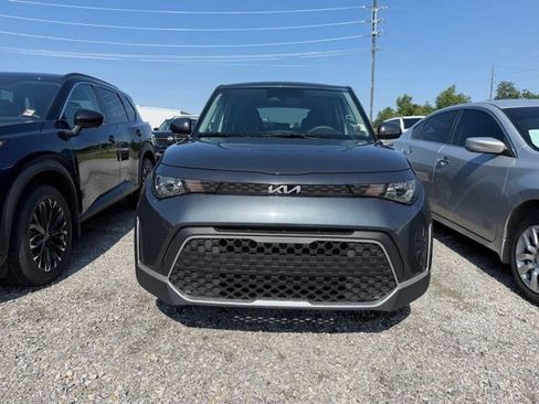 Used 2025 Kia Soul LX FWD image 35