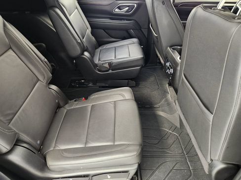 Used 2024 Chevrolet Tahoe Z71 w/ Luxury Package AWD/4WD image 30