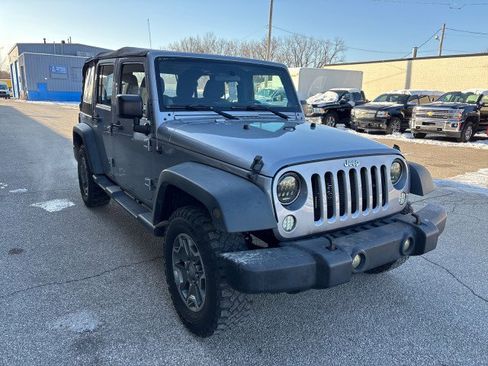 Used 2014 Jeep Wrangler Unlimited Sport image 3
