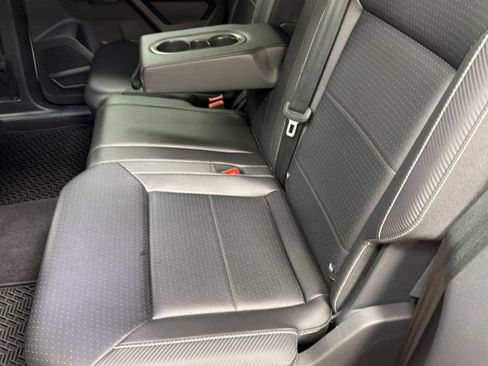 Used 2023 Volkswagen Atlas Cross Sport SE w/ Black Wheel Package AWD/4WD image 17