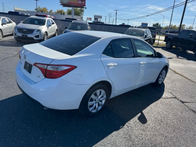 Used 2015 Toyota Corolla LE FWD image 5