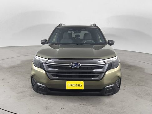 Certified 2025 Subaru Forester Premium AWD/4WD image 8