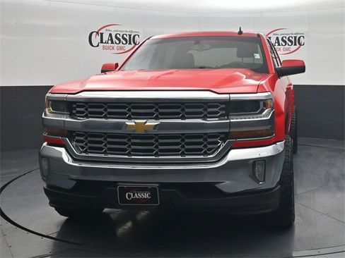 Used 2018 Chevrolet Silverado 1500 LT w/ Texas Edition image 4