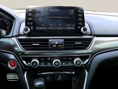 Used 2018 Honda Accord Sport image 20