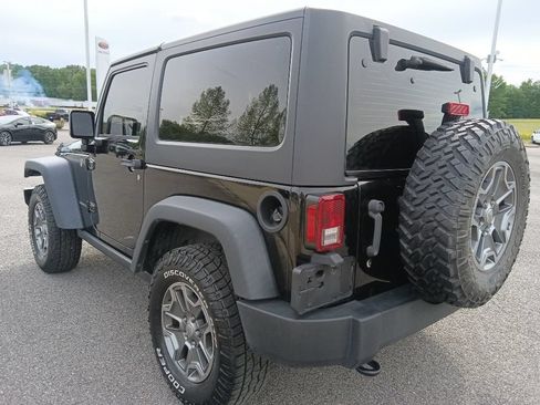 Used 2017 Jeep Wrangler Rubicon w/ Power Convenience Group AWD/4WD image 5