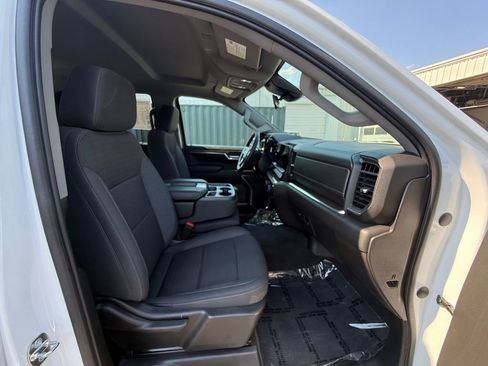 Used 2023 Chevrolet Silverado 1500 LT AWD/4WD image 26