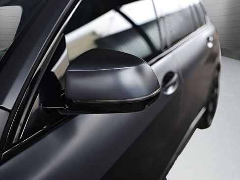 Used 2021 BMW X7 M50i image 15