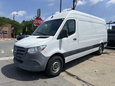 Used 2021 Mercedes-Benz Sprinter 2500 w/ Driver Convenience Package image 2