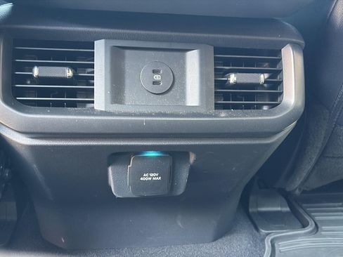 Used 2025 Ford F150 Lariat AWD/4WD image 7