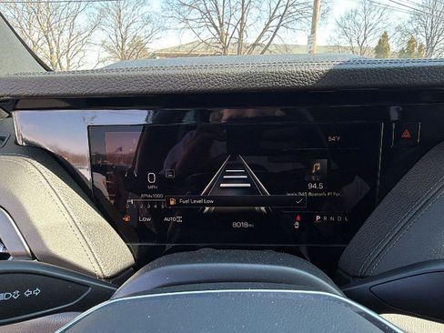 Used 2025 GMC Yukon XL Denali AWD/4WD image 26