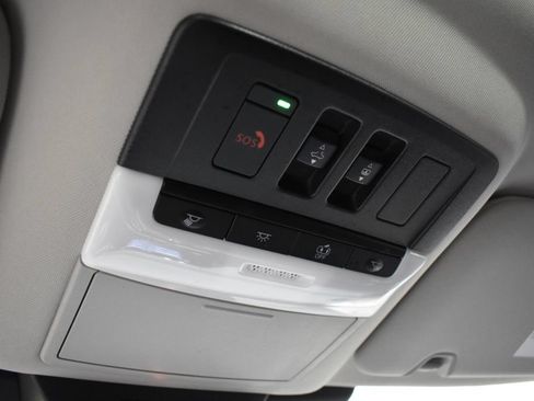 Used 2025 Nissan Pathfinder SL w/ SL Premium Package AWD/4WD image 28