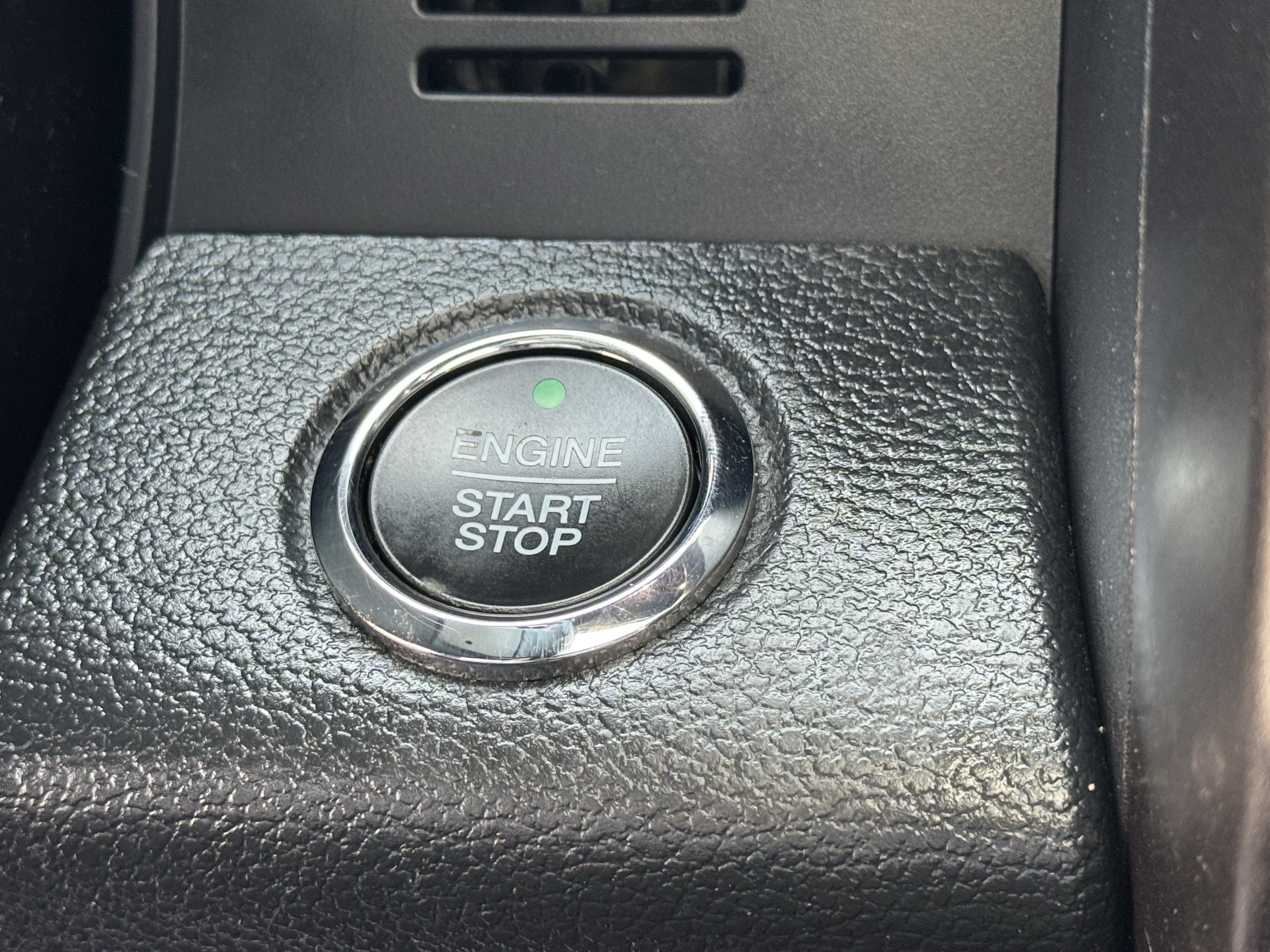 Used 2019 Ford Expedition Limited w/ Equipment Group 302A RWD image 29