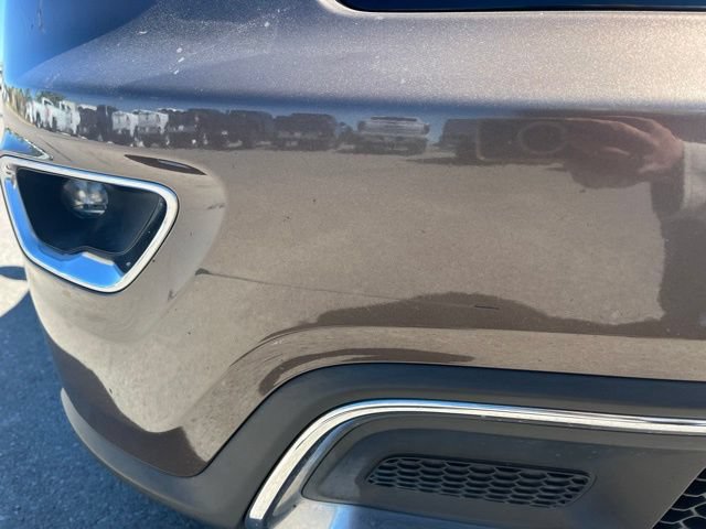 Used 2018 Jeep Grand Cherokee Limited w/ Luxury Group II RWD image 4