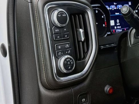 Used 2023 GMC Sierra 3500 AT4 w/ AT4 Premium Plus Package AWD/4WD image 11