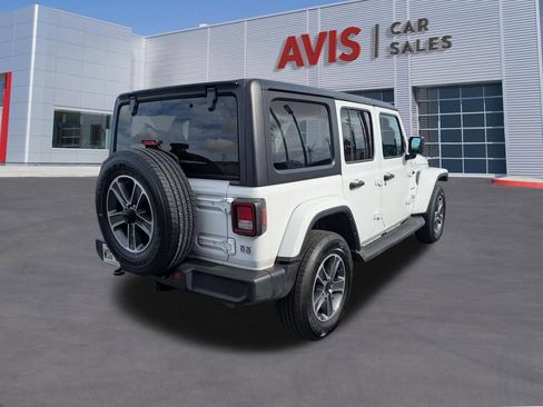 Used 2023 Jeep Wrangler Unlimited Sahara w/ Cold Weather Group AWD/4WD image 6