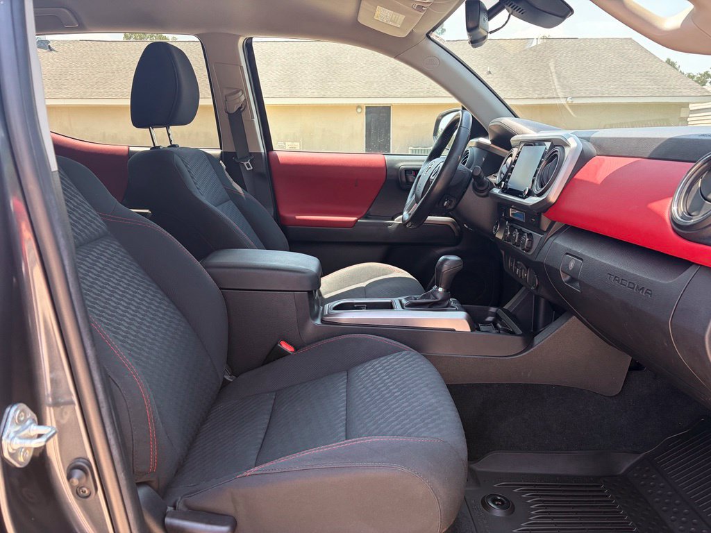 Used 2023 Toyota Tacoma SR5 RWD image 21
