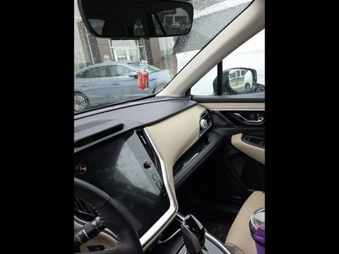 Used 2025 Subaru Outback Limited image 6