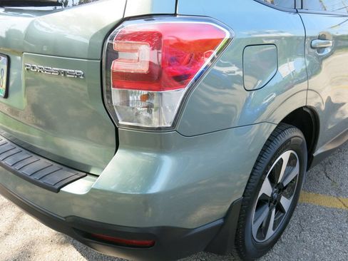 Used 2018 Subaru Forester 2.5i Premium AWD/4WD image 39