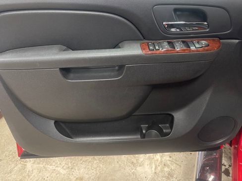 Used 2011 Chevrolet Avalanche LS AWD/4WD image 15