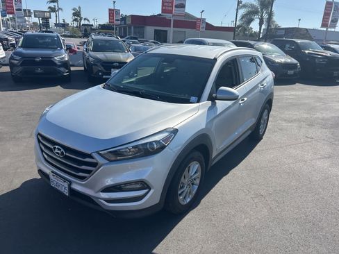 Used 2018 Hyundai Tucson SEL image 2