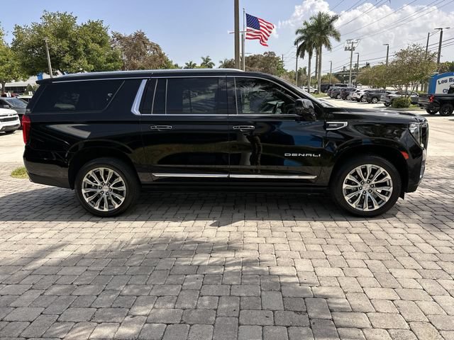 Used 2023 GMC Yukon XL Denali AWD/4WD image 14