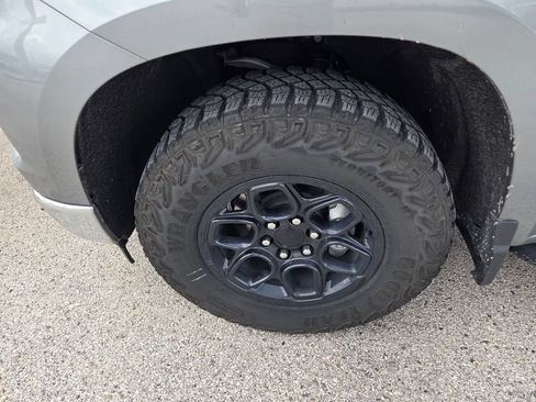 Used 2024 Chevrolet Silverado 1500 LTZ RWD image 4