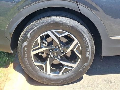 Used 2025 Kia Sportage LX image 27