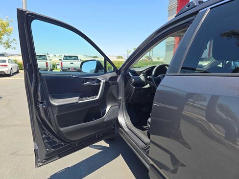 Certified 2025 Toyota RAV4 XLE FWD image 21