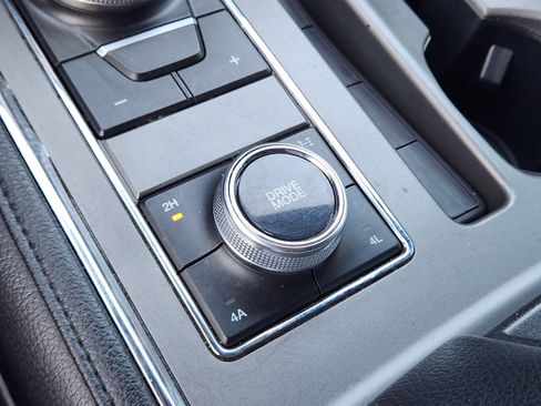 Used 2021 Ford Expedition XLT image 23