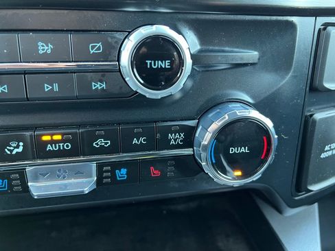 Used 2023 Ford F250 Lariat w/ Chrome Package image 45