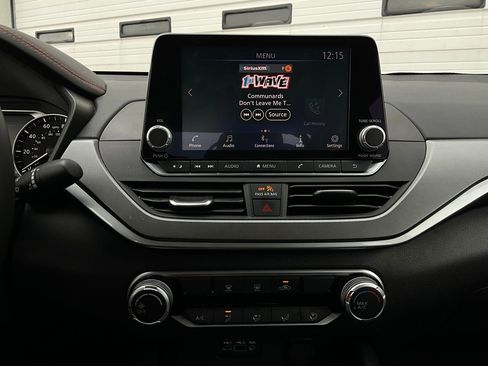 Used 2025 Nissan Altima 2.5 SR image 26