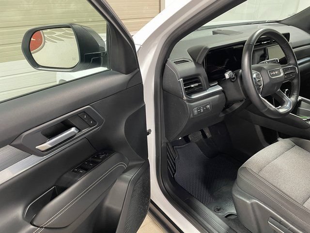 Used 2025 GMC Terrain Elevation AWD/4WD image 10